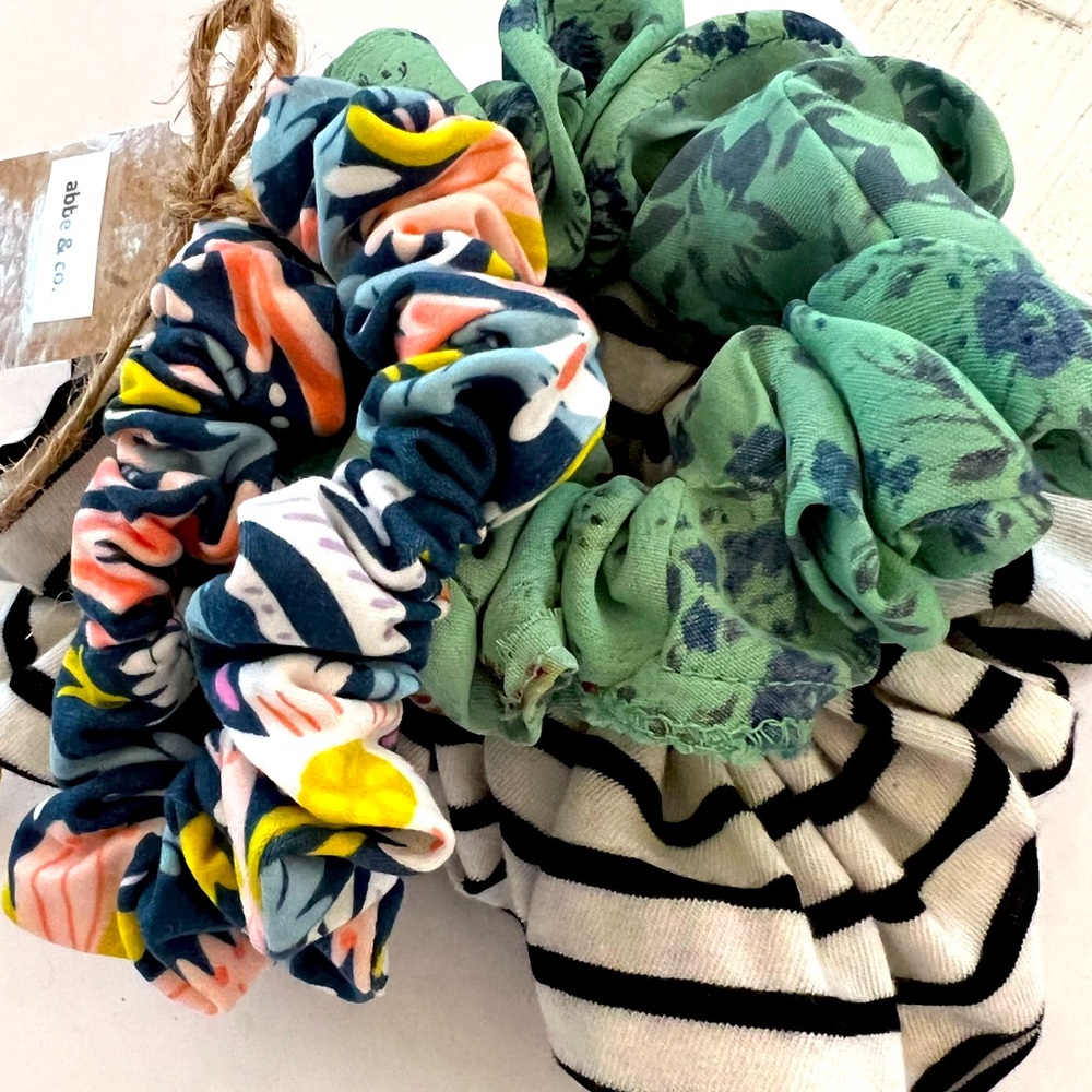 3 scrunchies great color